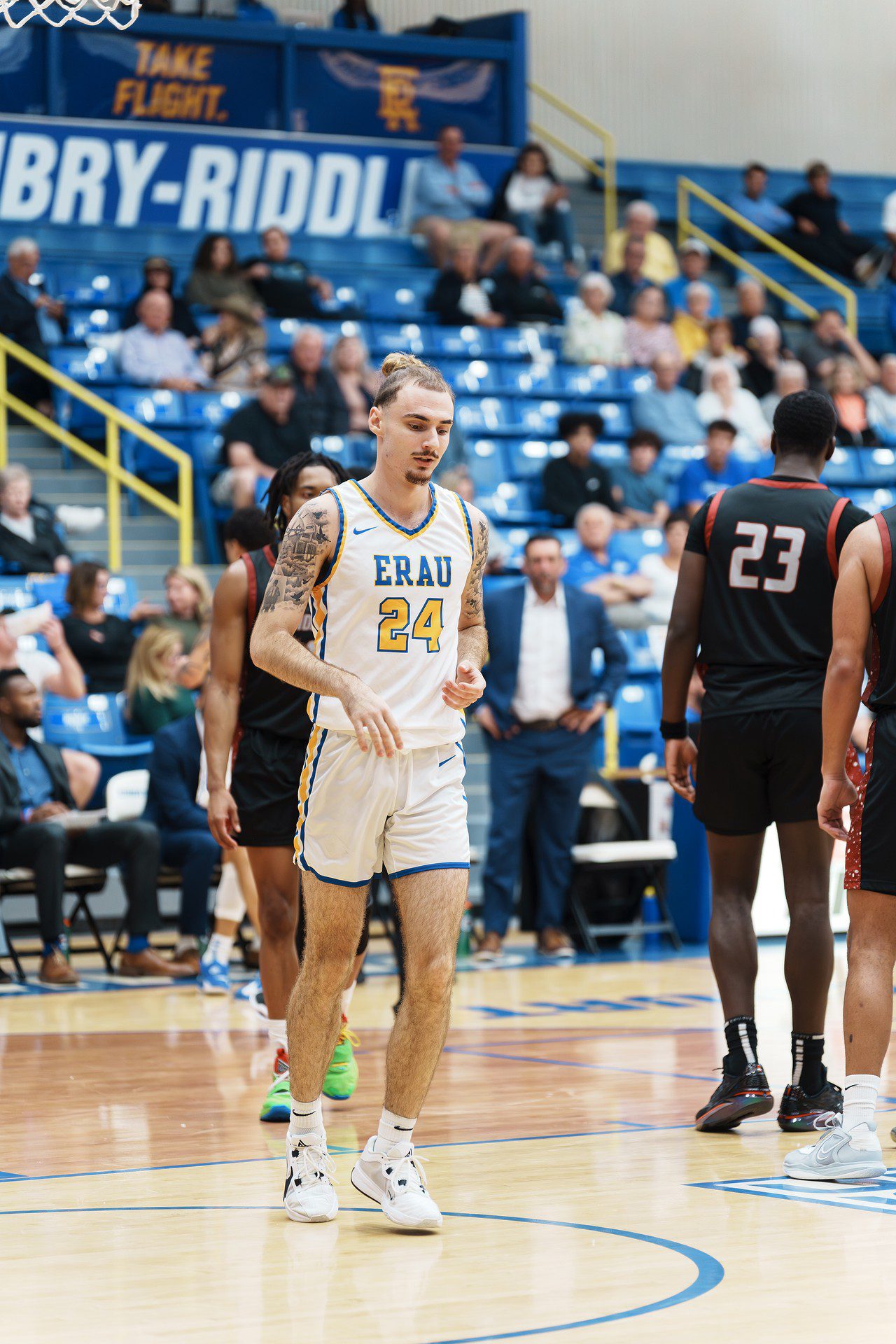 DSC07907-Enhanced-NR.jpg_compressed